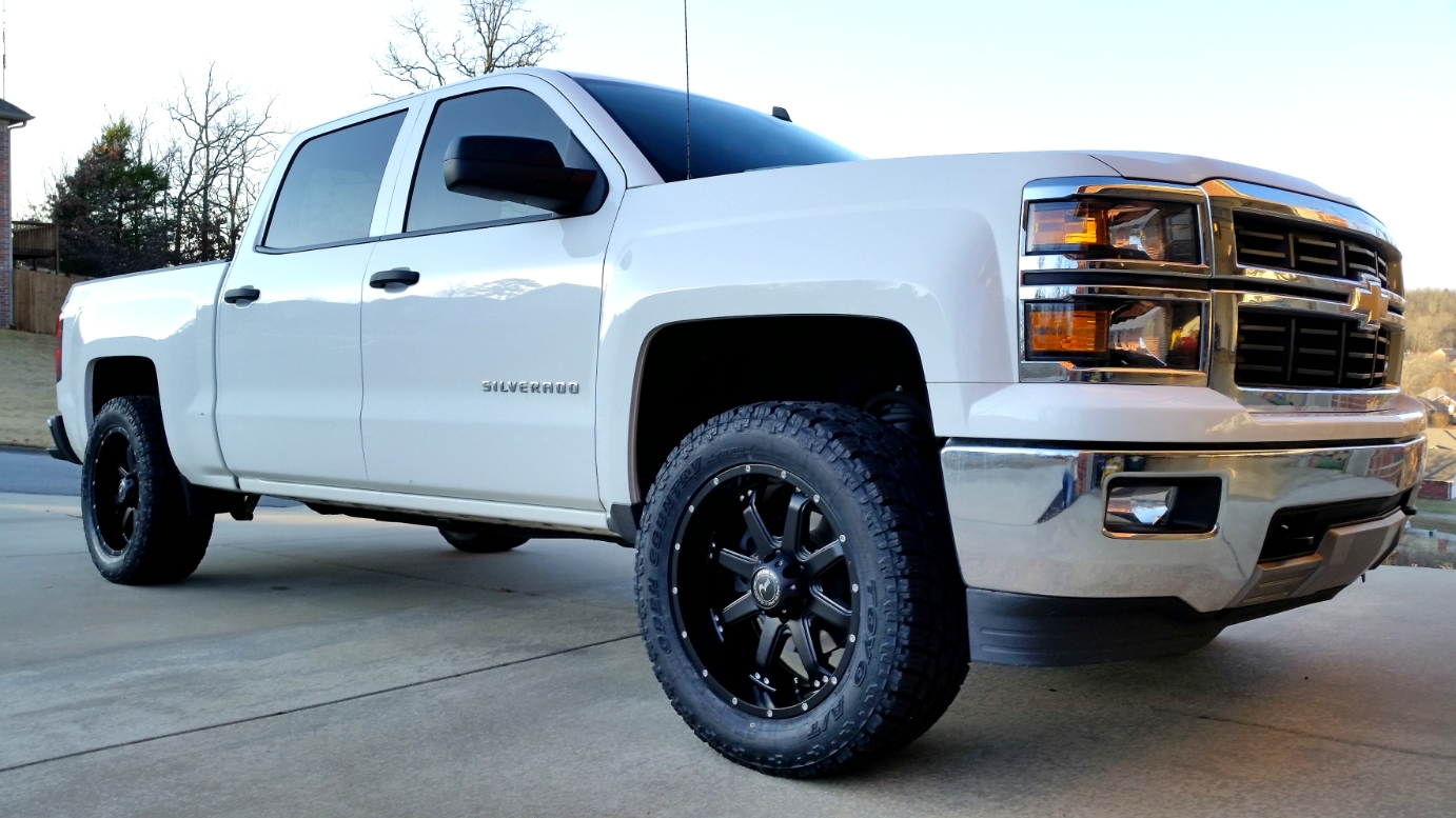 Offset and Tires 2014 / 2015 / 2016 / 2017 Chevrolet Silverado & GMC