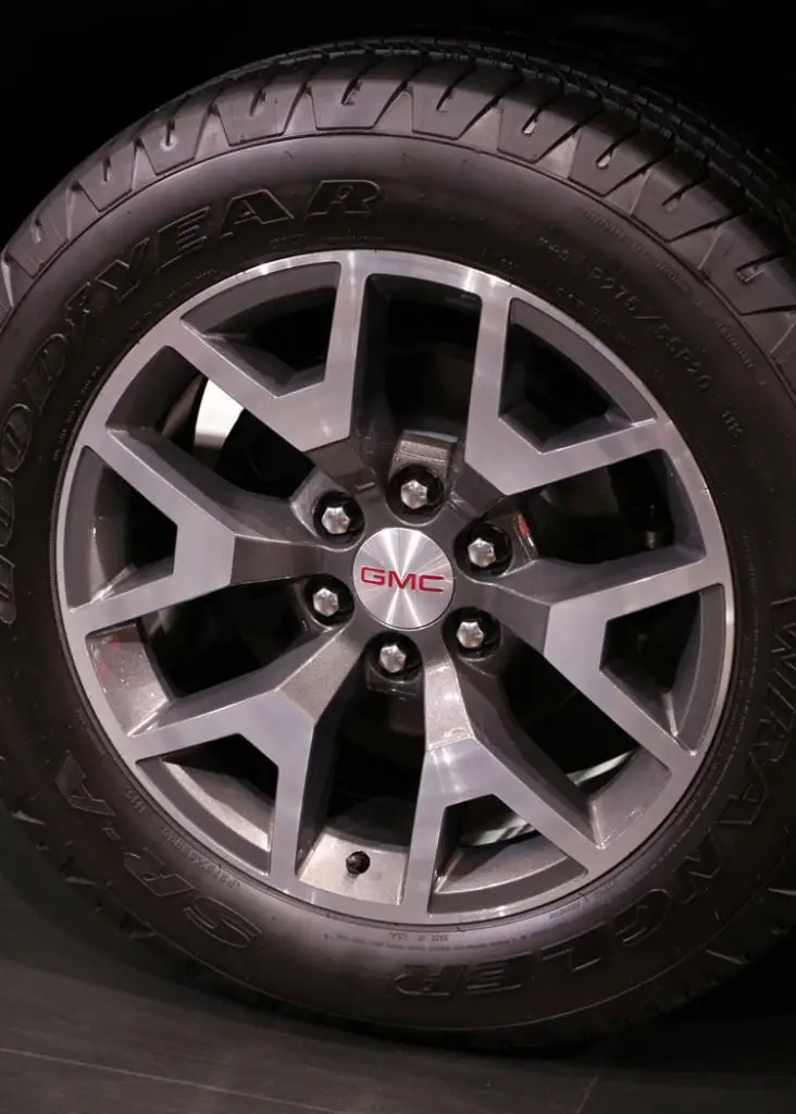What tires come with the 2014 Sierra SLT All Terrain ...