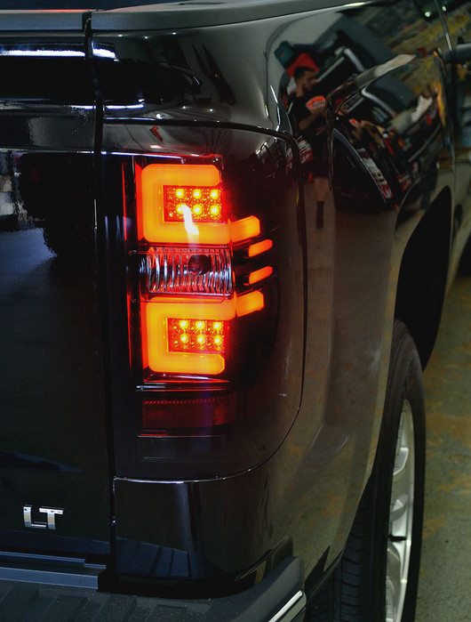 Tail lights dc blacked out