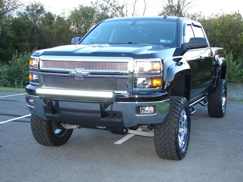 Light bar mount. 2014 / 2015 / 2016 / 2017 / 2018 Chevrolet Silverado