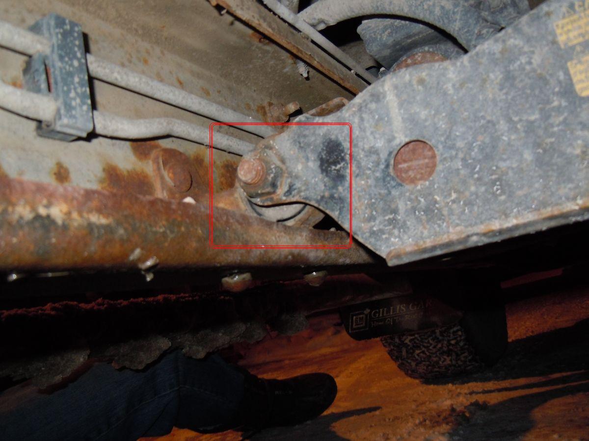 Front End Clunk Found It! 19992006 & 20072013 Chevrolet Silverado