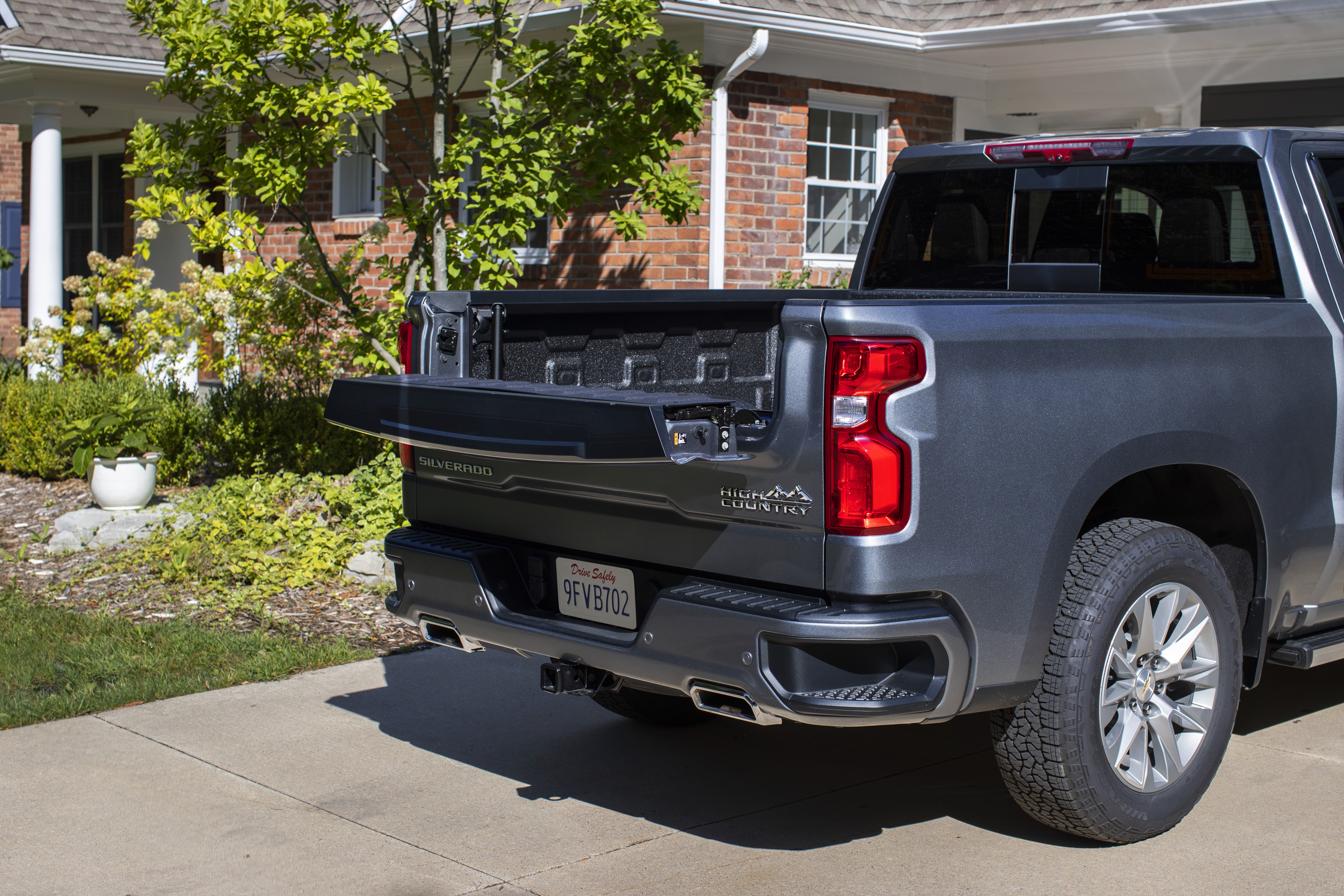 2021 Chevrolet Silverado Multi Flex Tailgate 04