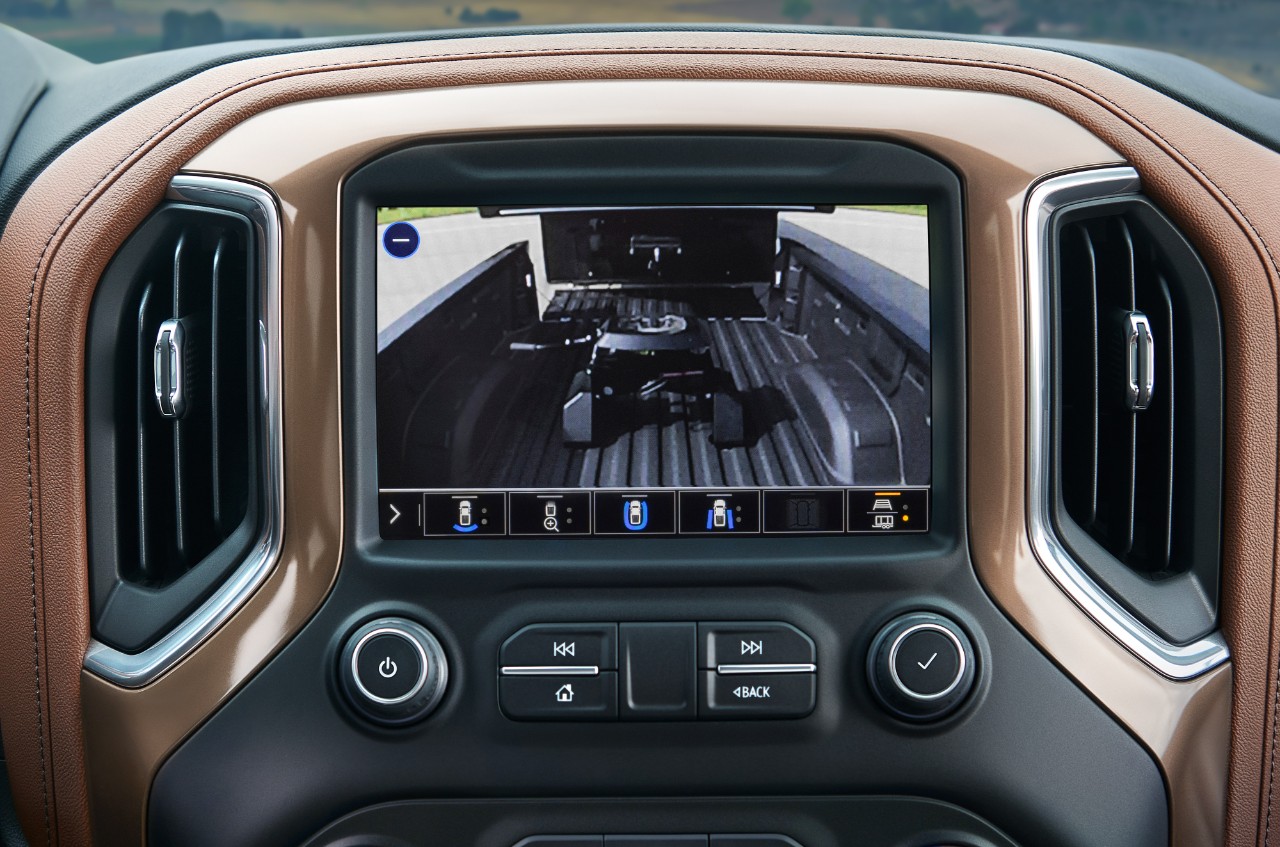 Chevy Silverado First To Offer Trailer Length Indicator & Jack-Knife Alert Among New Technology For 2021