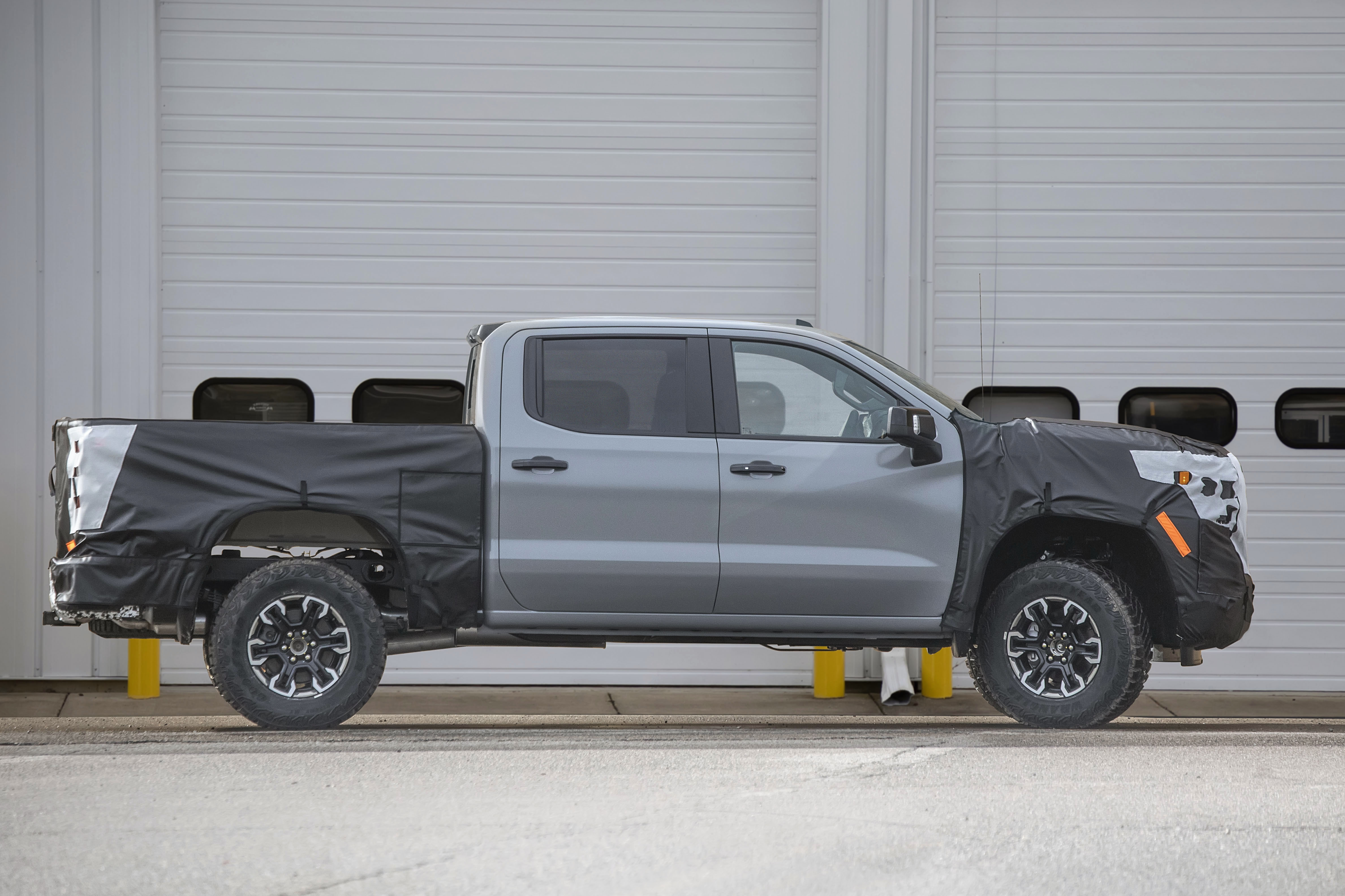 Spy Shots - 2022 Silverado Trail Boss Caught Testing