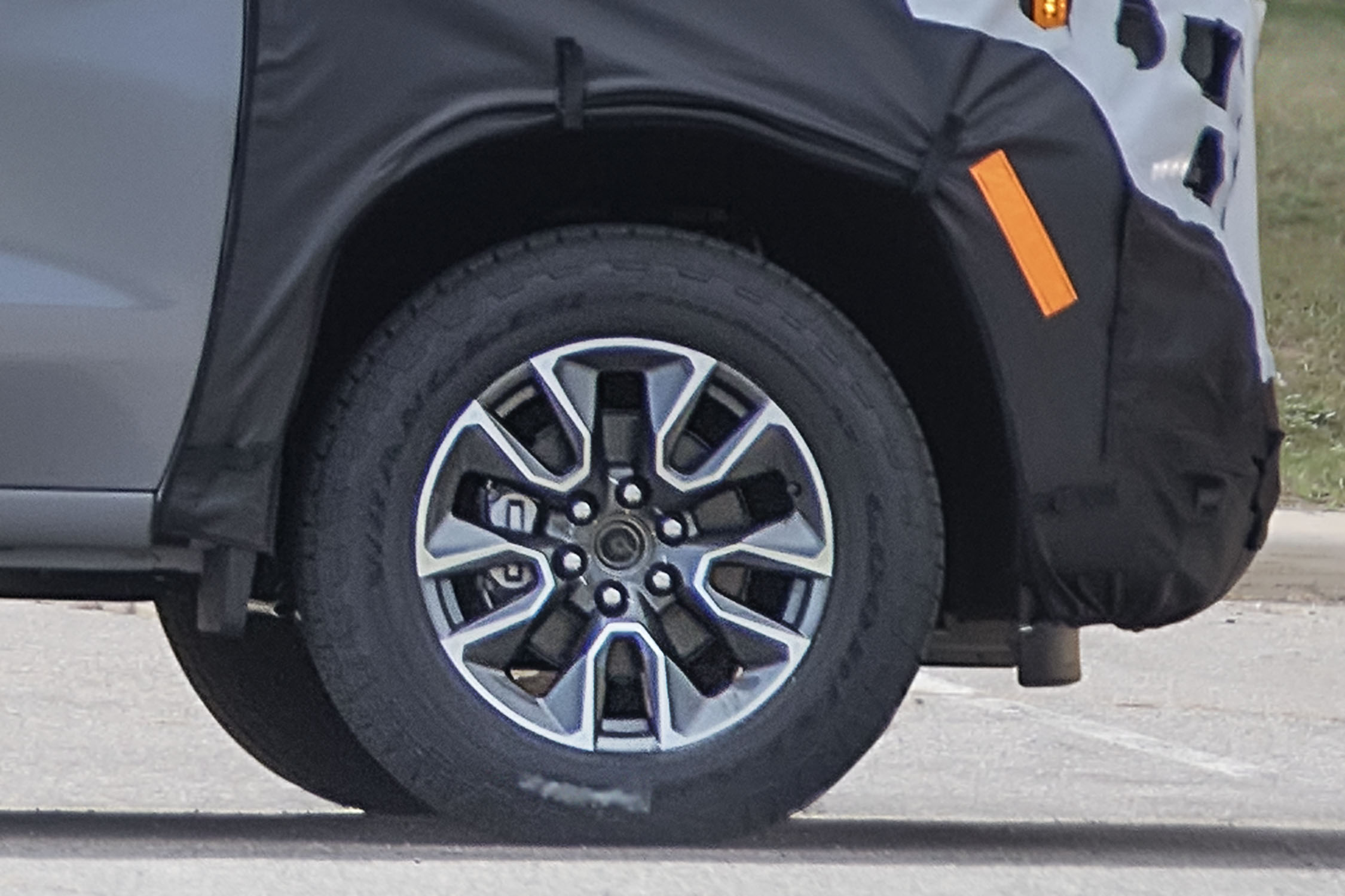 Spy Shots: 2022 Chevy Silverado and GMC Sierra