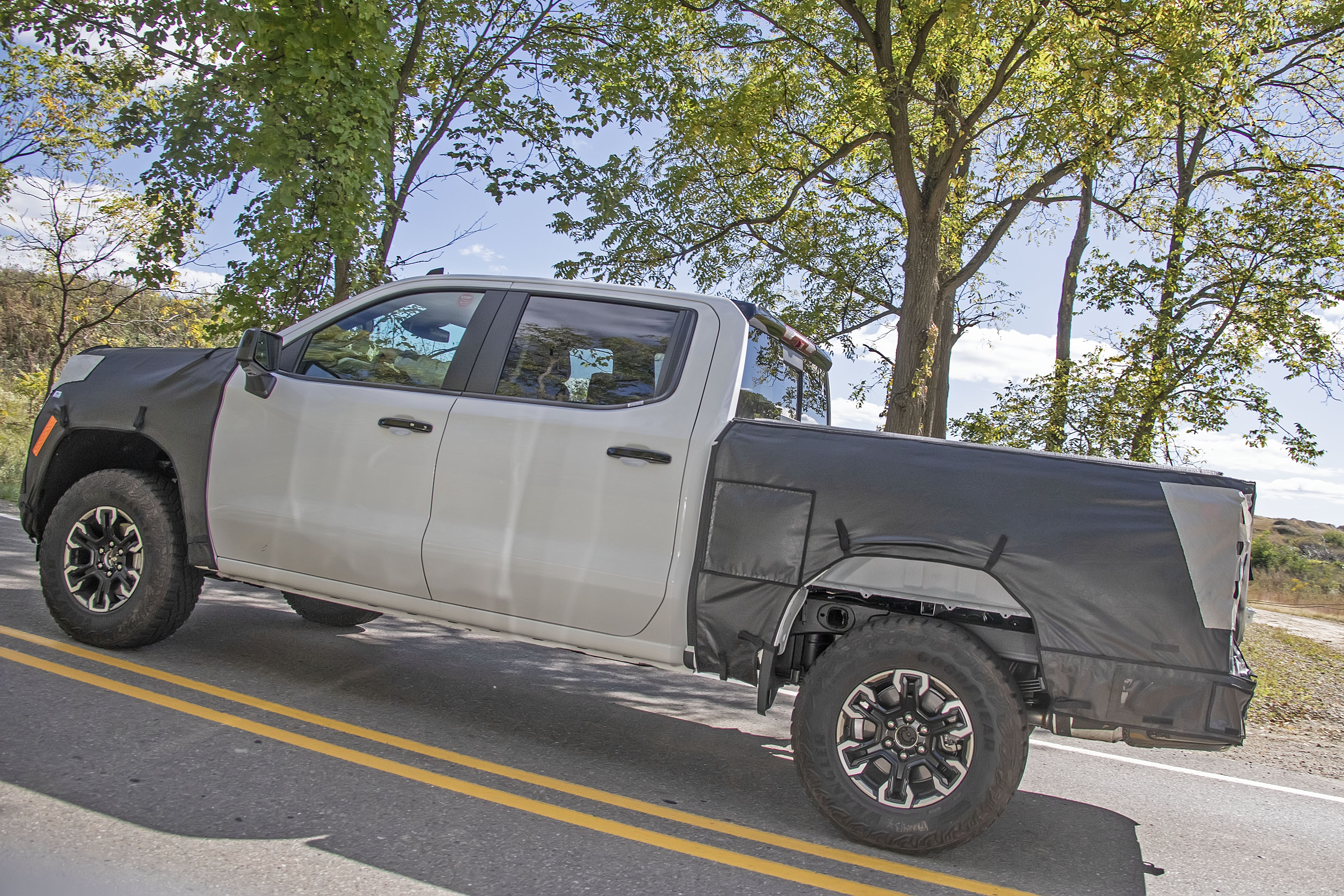 Spy Shots: 2022 Chevy Silverado and GMC Sierra