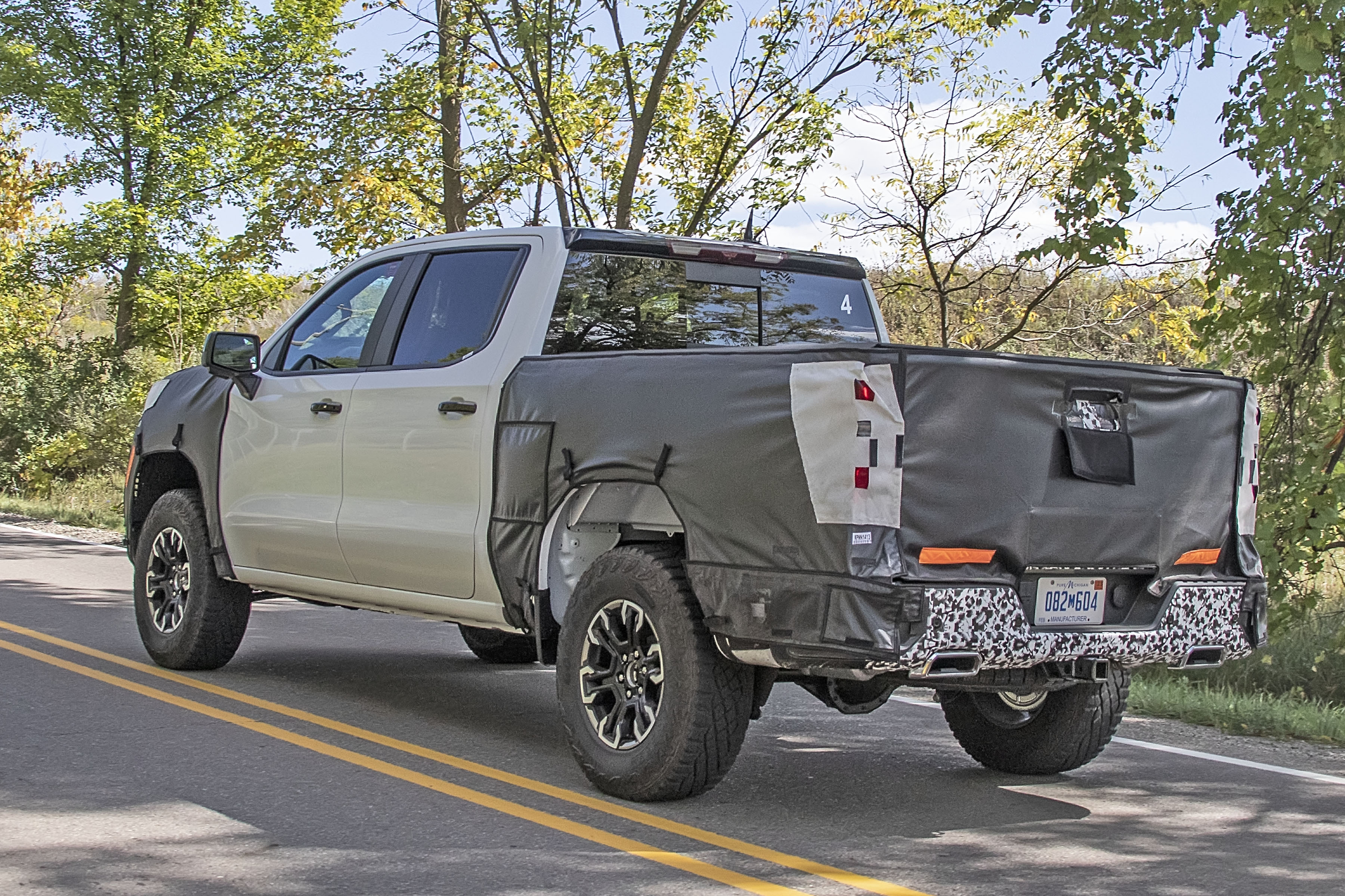 Spy Shots: 2022 Chevy Silverado and GMC Sierra