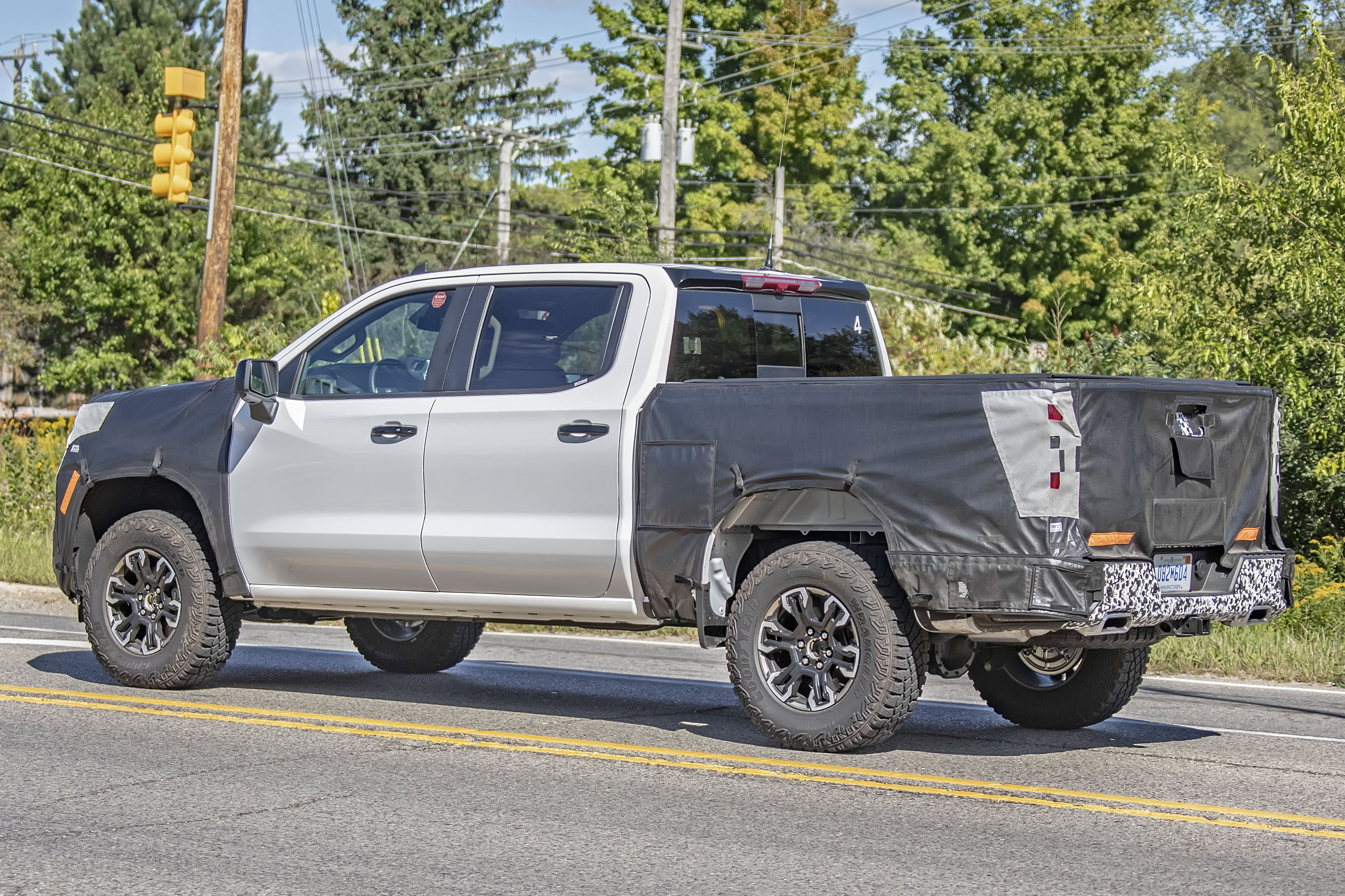 Spy Shots: 2022 Chevy Silverado and GMC Sierra