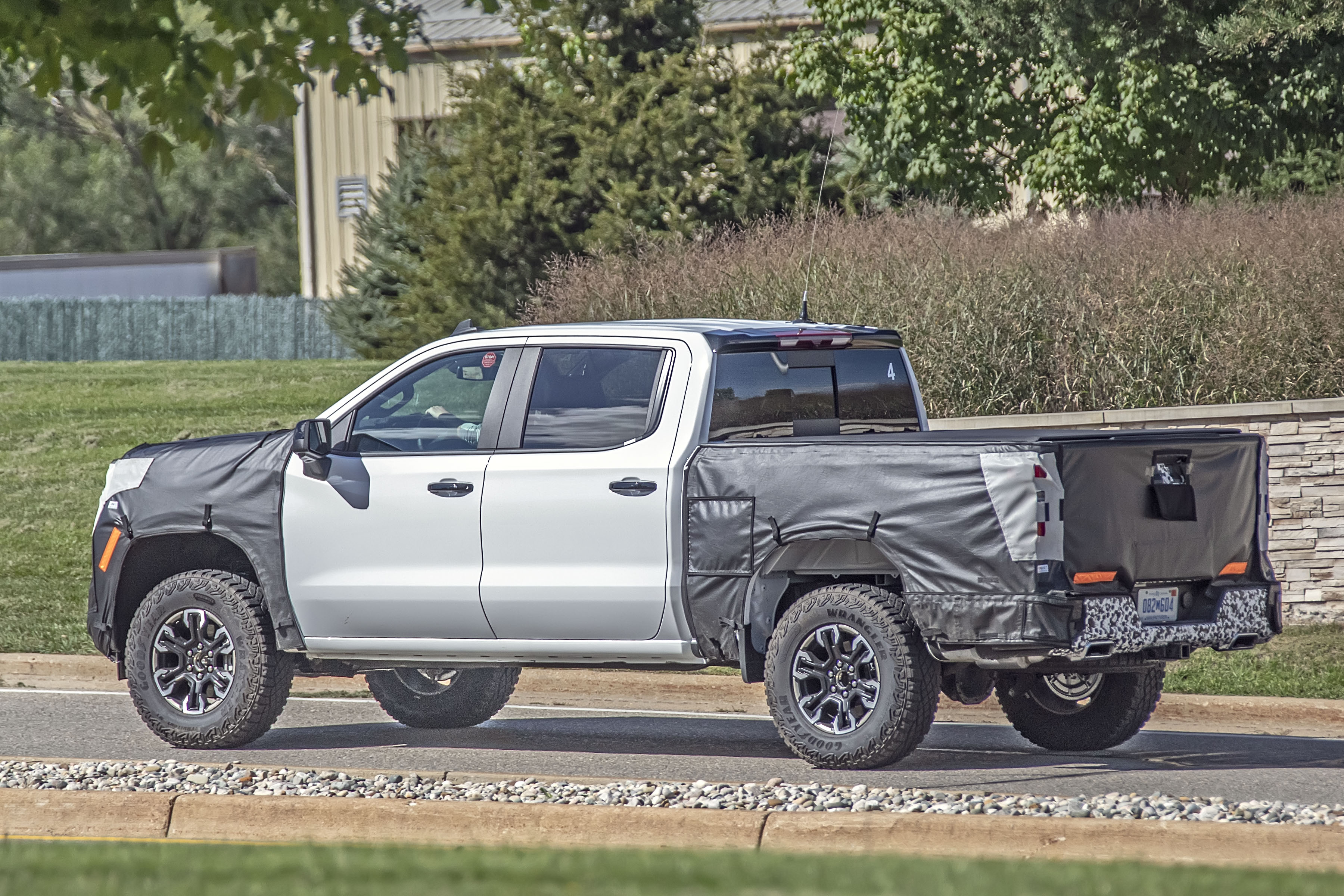 Spy Shots: 2022 Chevy Silverado and GMC Sierra