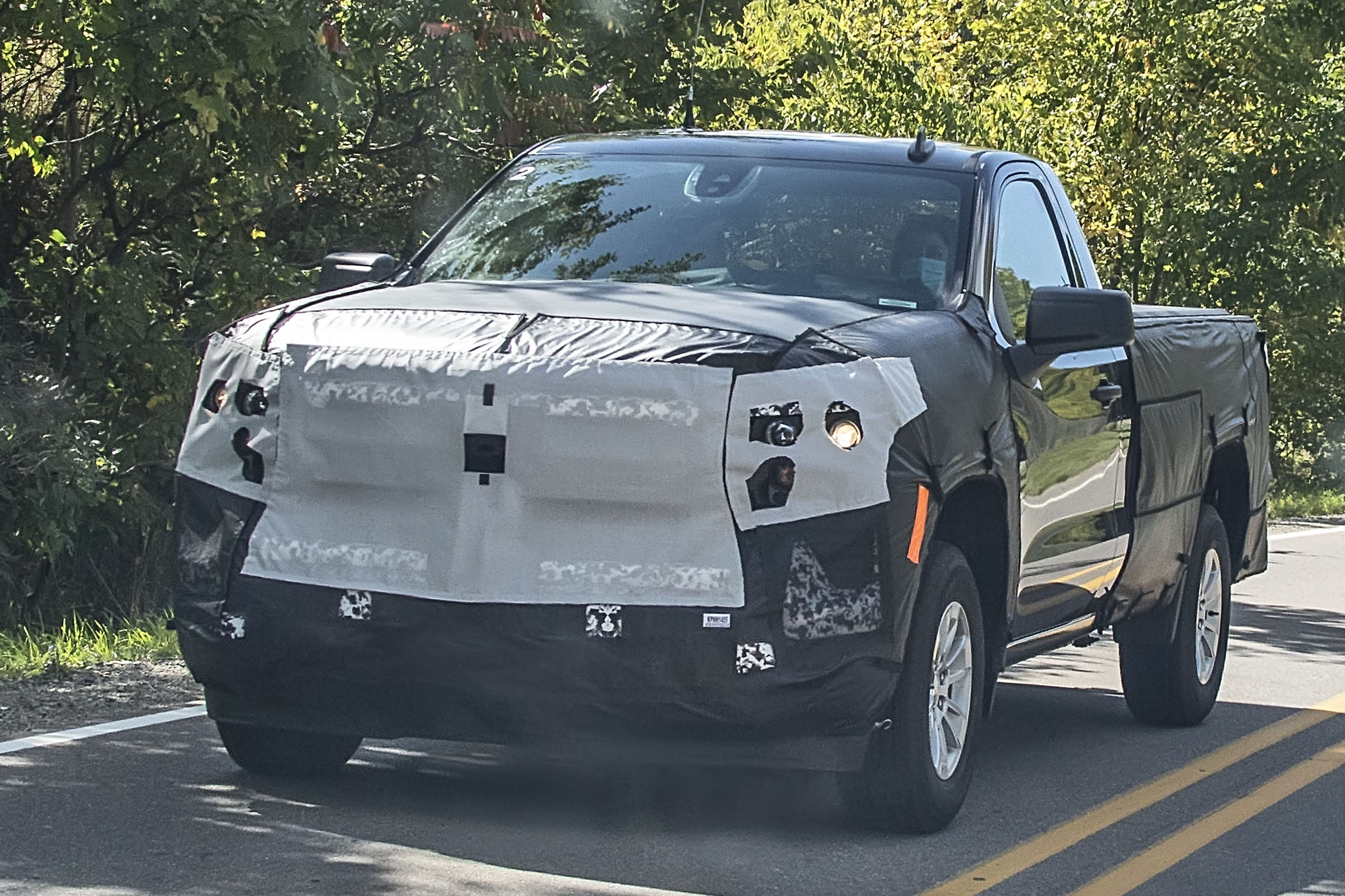 Spy Shots: 2022 Chevy Silverado and GMC Sierra