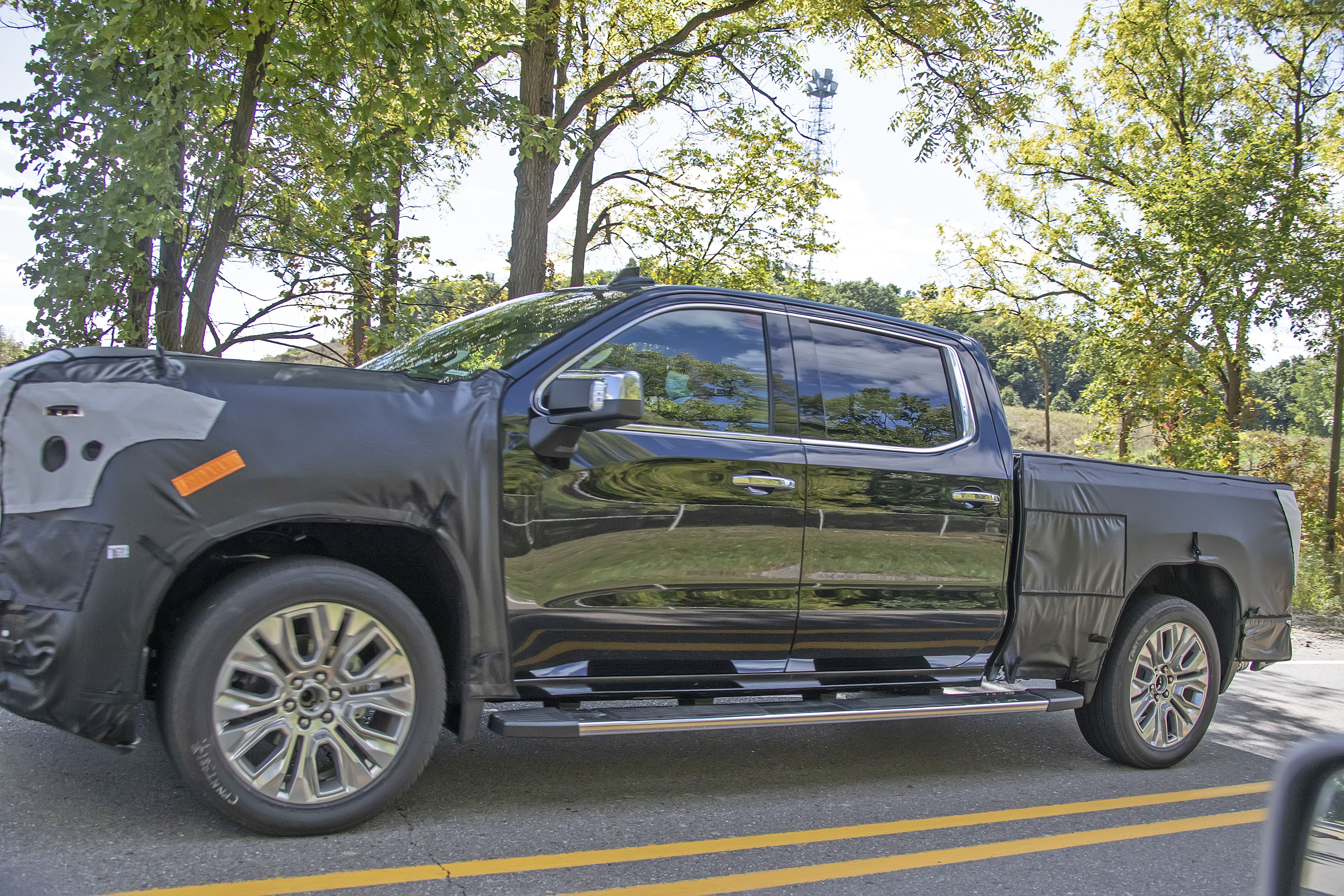 Spy Shots: 2022 Chevy Silverado and GMC Sierra