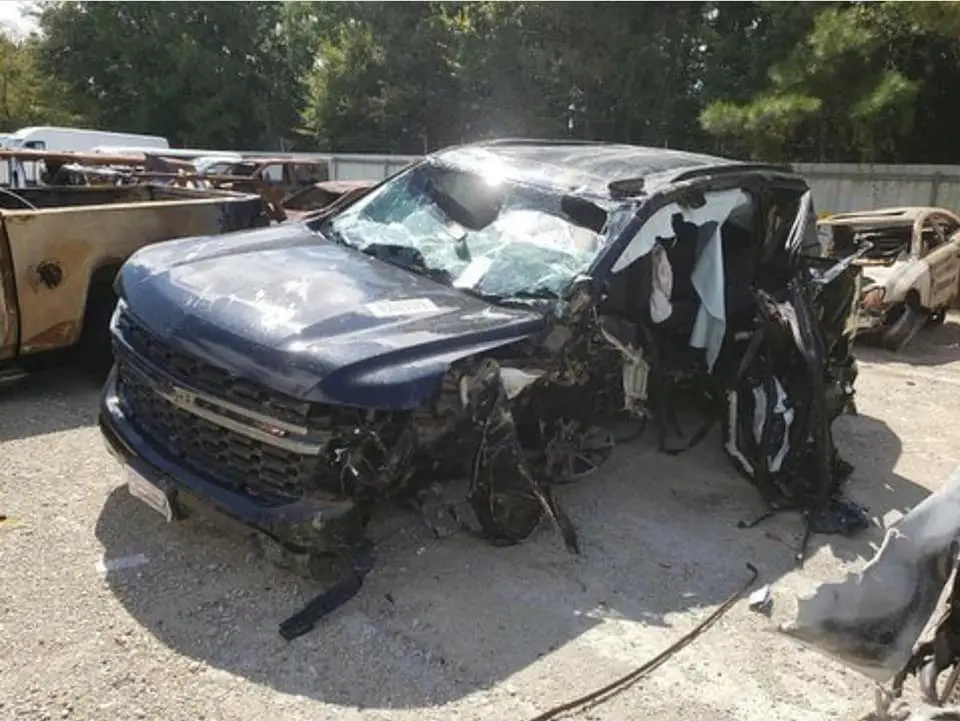 [Photos] First Totaled 2021 Chevy Tahoe Z71