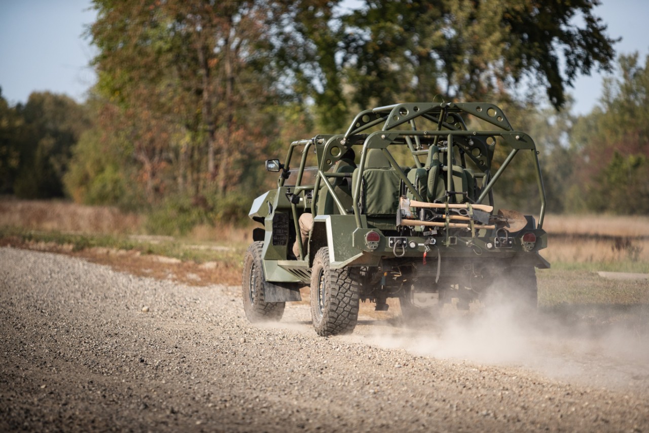 GM Defense Infantry Squad Vehicle 02