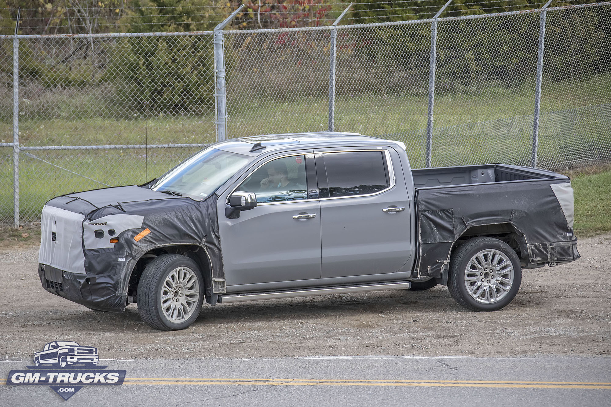 [Spy Shots] New Interior For 2022 GMC Sierra Denali - First Glimpse