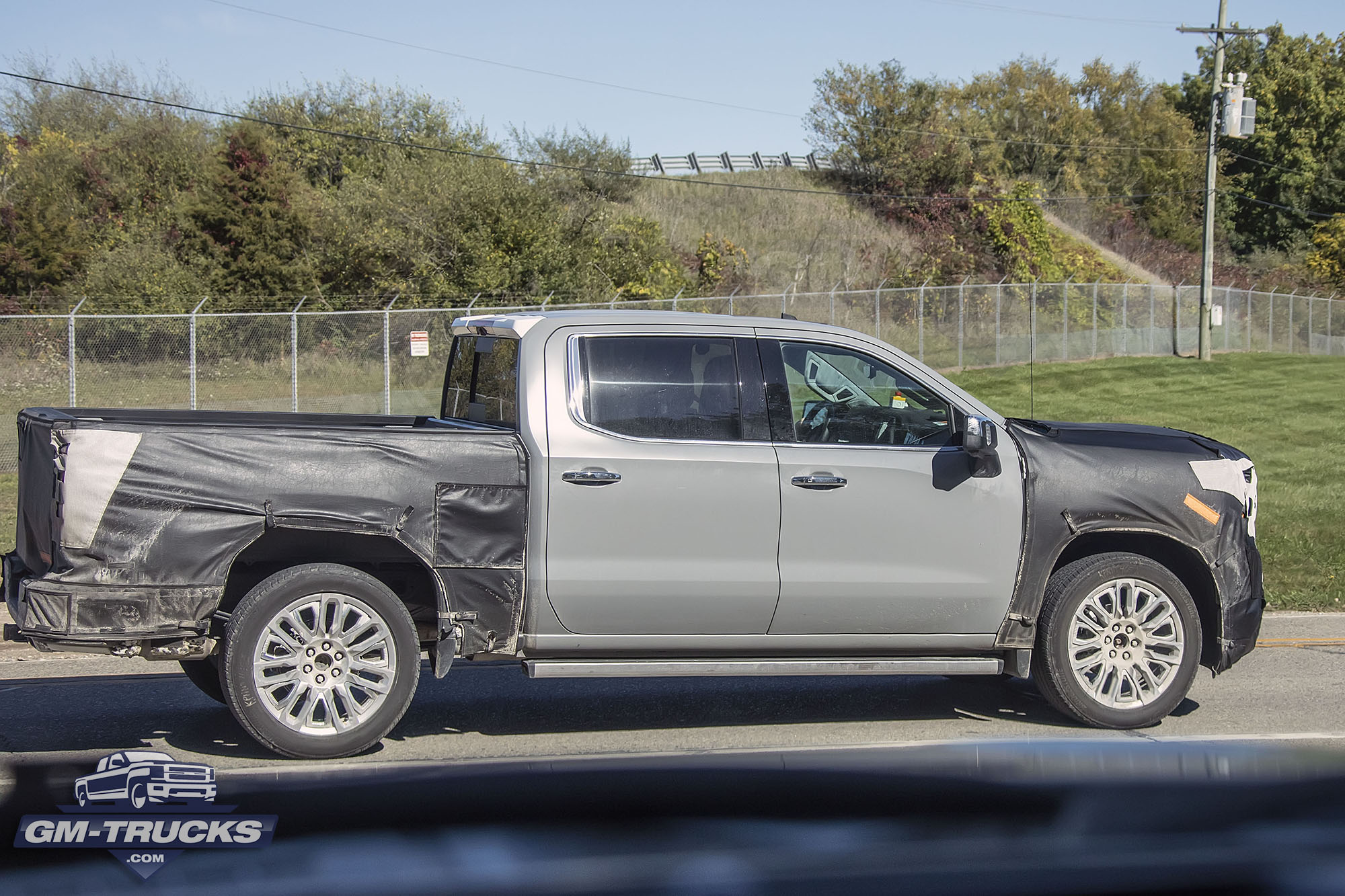 [Spy Shots] New Interior For 2022 GMC Sierra Denali - First Glimpse