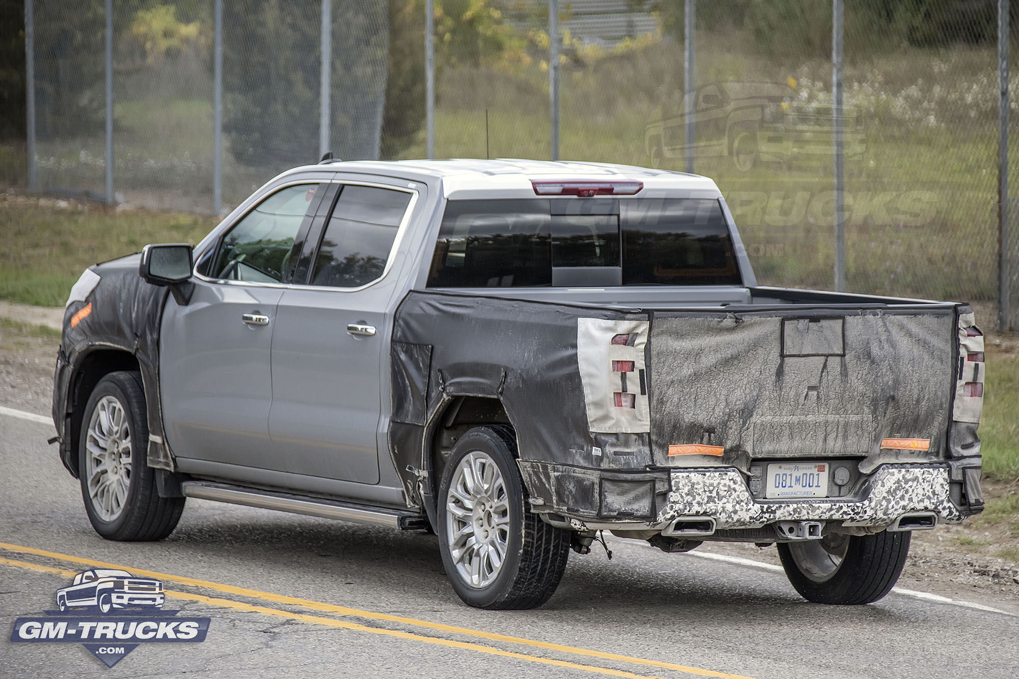 [Spy Shots] New Interior For 2022 GMC Sierra Denali - First Glimpse