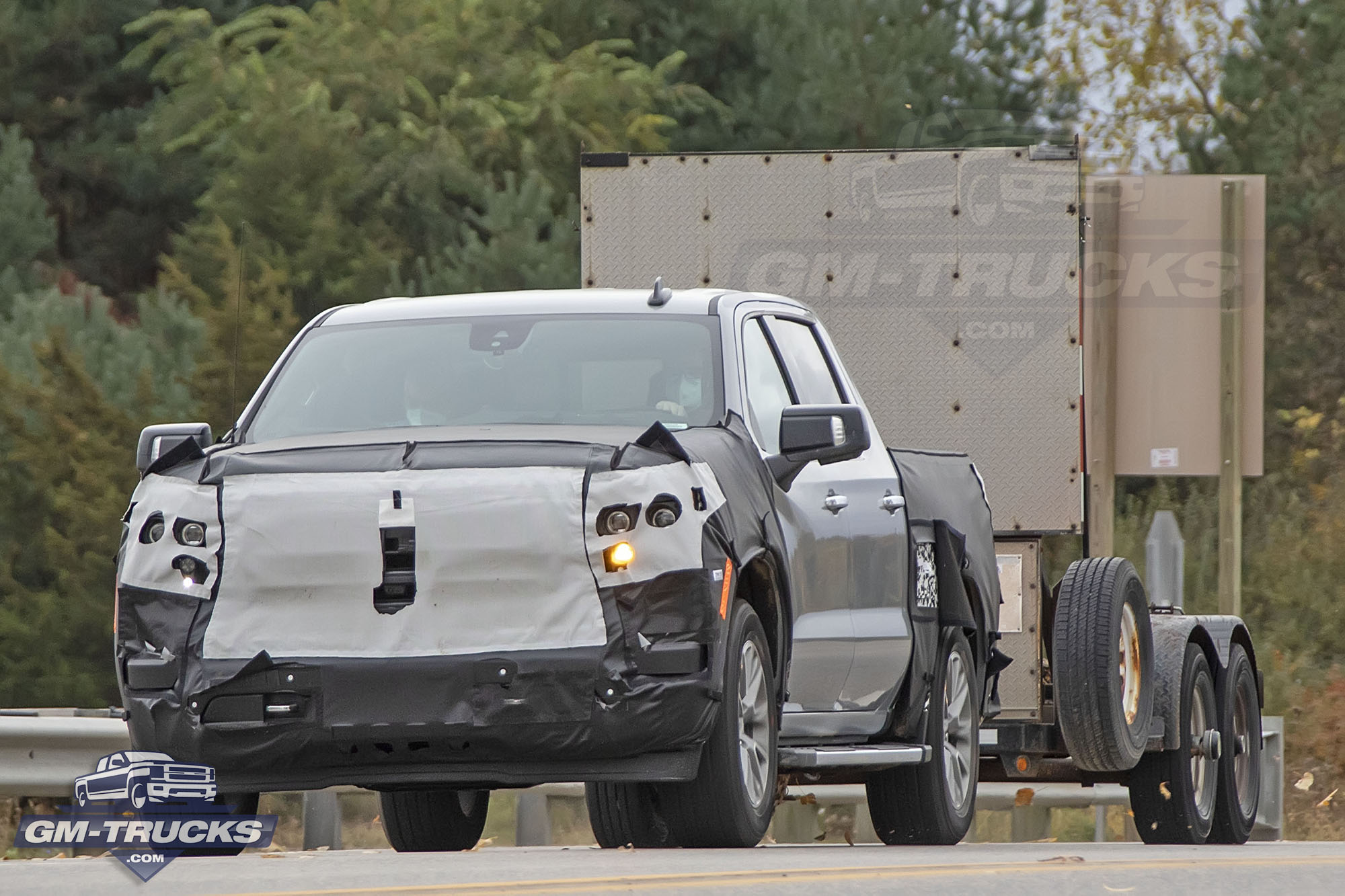 [Spy Shots] 2022 Chevy Silverado Prototype Photographed With Super Cruise, New Interior & Massive Infotainment Screen