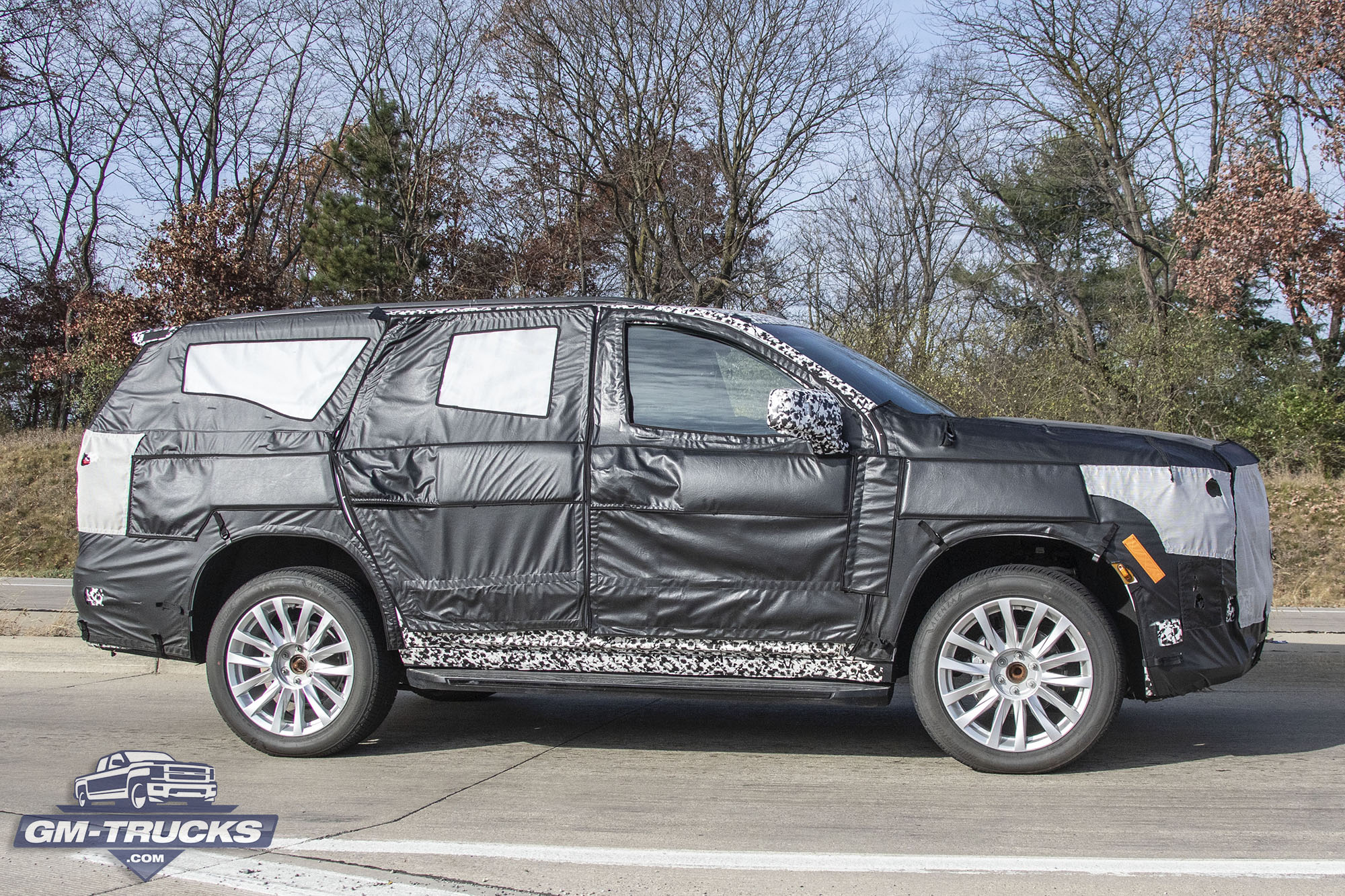 Camouflaged Cadillac Escalade Photographed - Left Over Test Bed Or High Performance Prototype?