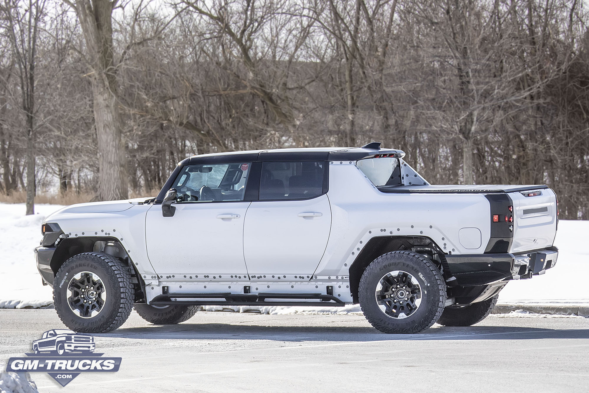 [Spy Shots] GMC HUMMER EV Caught Testing For The First Time