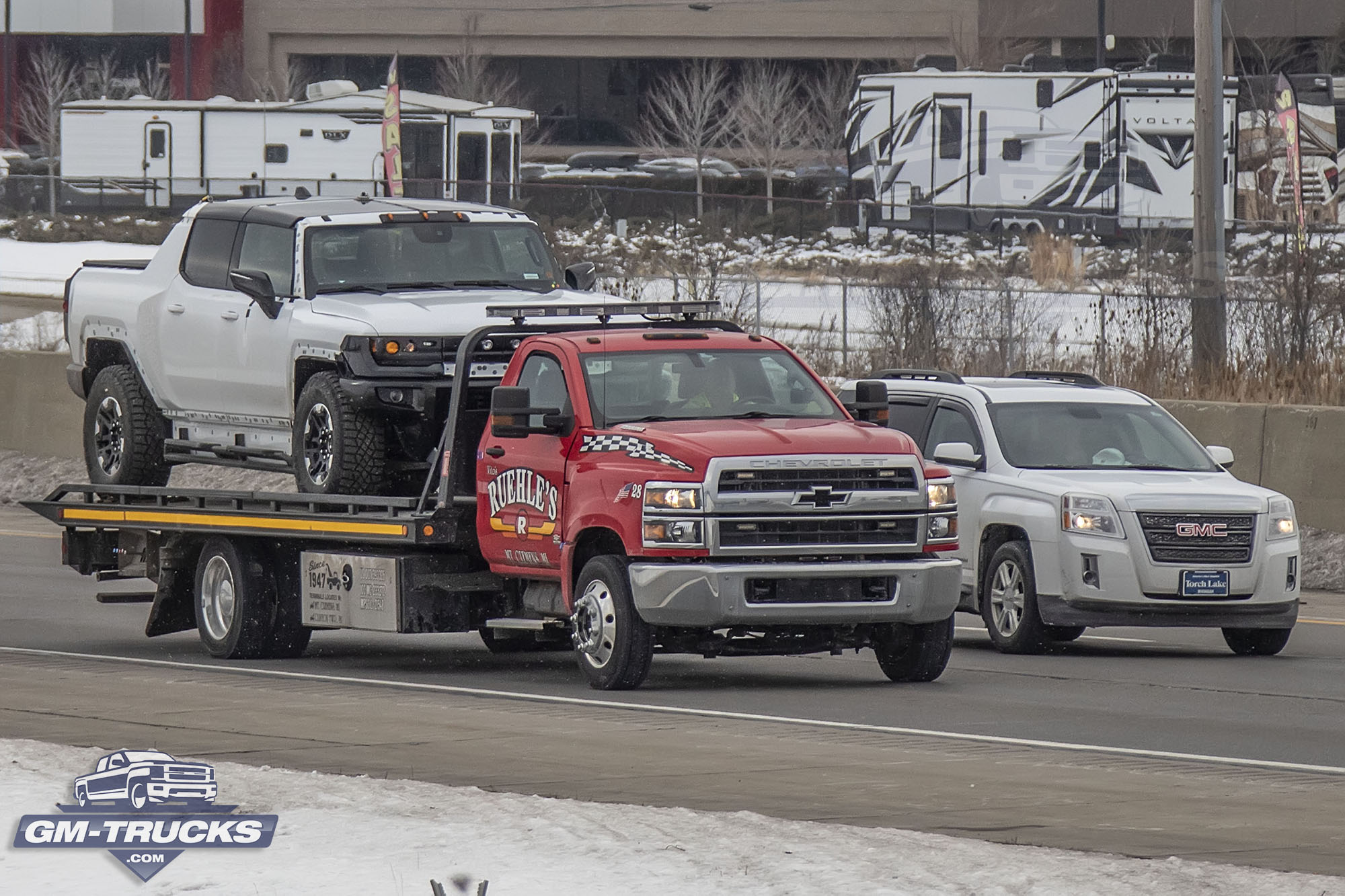 [Spy Shots] GMC HUMMER EV Caught Testing For The First Time