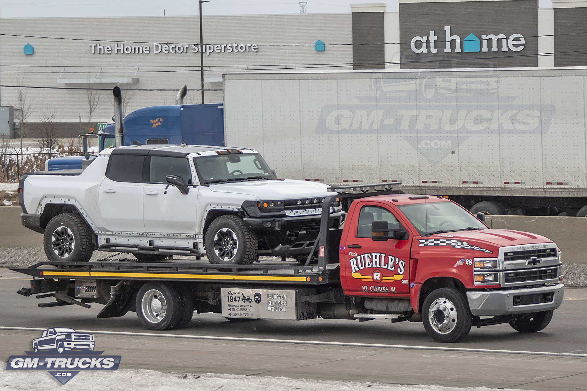 [Spy Shots] GMC HUMMER EV Caught Testing For The First Time