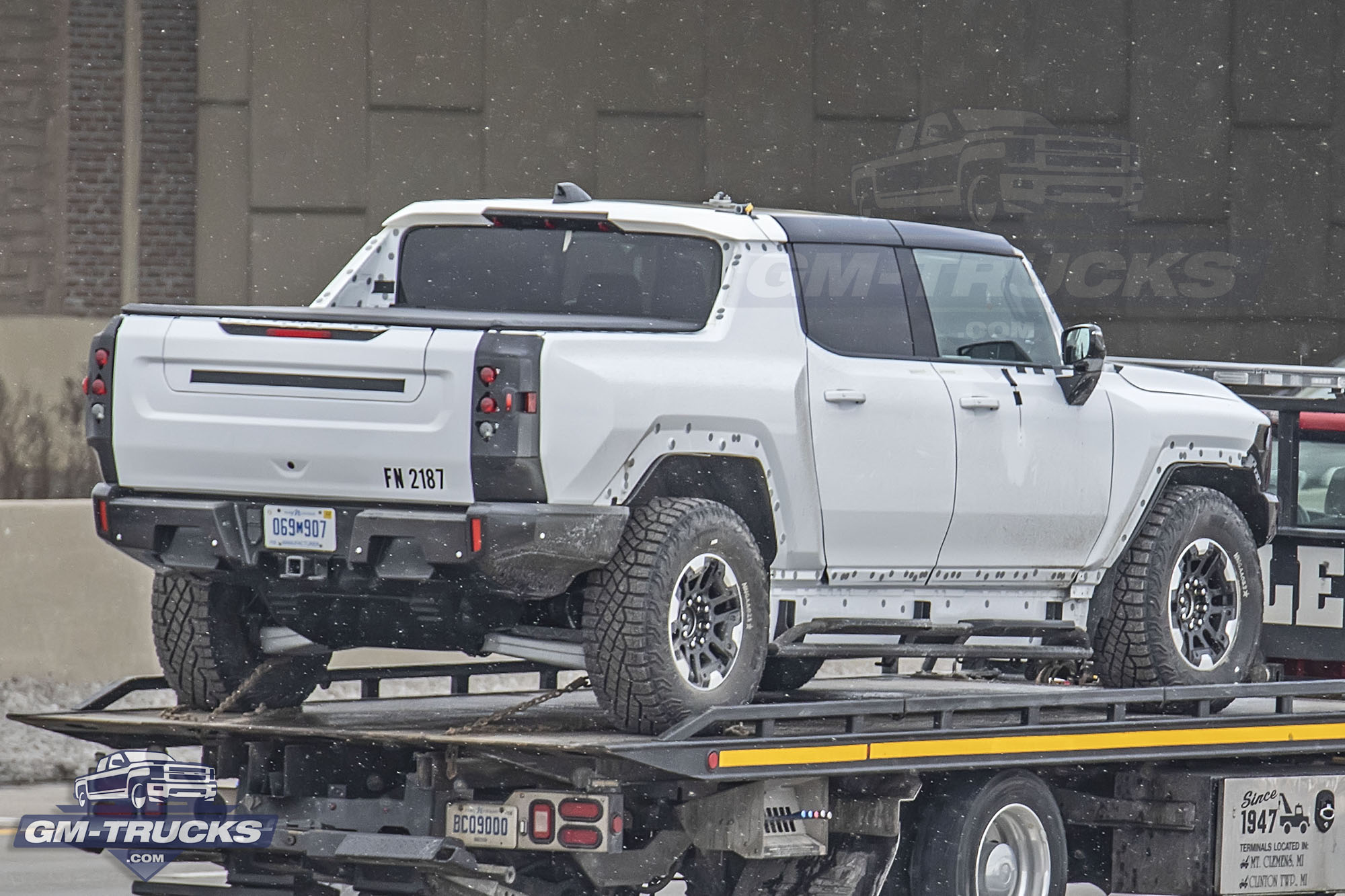 [Spy Shots] GMC HUMMER EV Caught Testing For The First Time