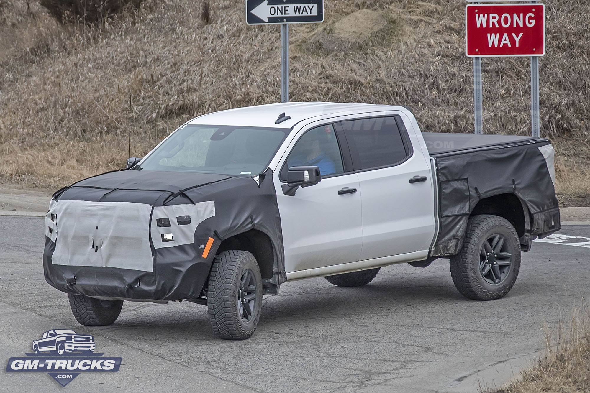 [Spy Shots] Chevy Silverado ZR2 Spied Again - Caught On Video!