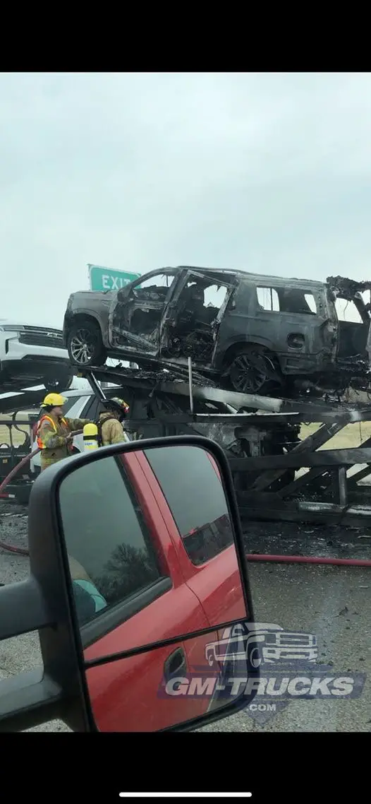 Car Carrier Full New Chevy Tahoe and GMC Yukon Burns Up In Arkansas