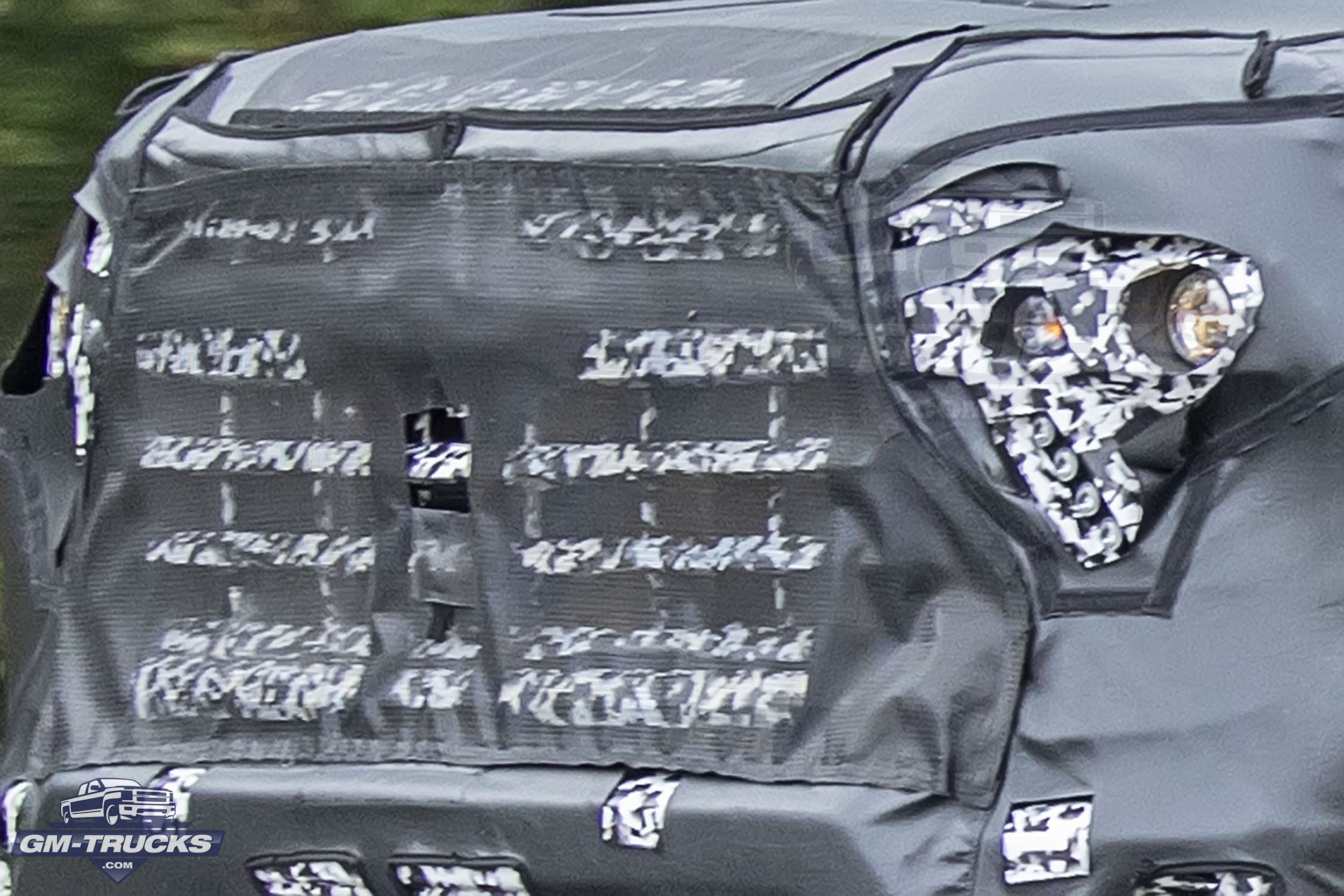 New 2023 Silverado HD Photographed - Significant Front End Changes Ahead? 5 2023 Silverado HD Prototype