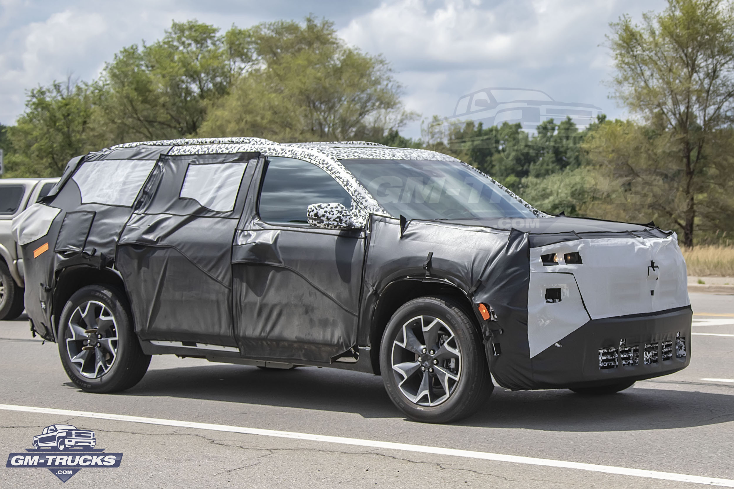 2024 GMC Acadia rebounds to larger size