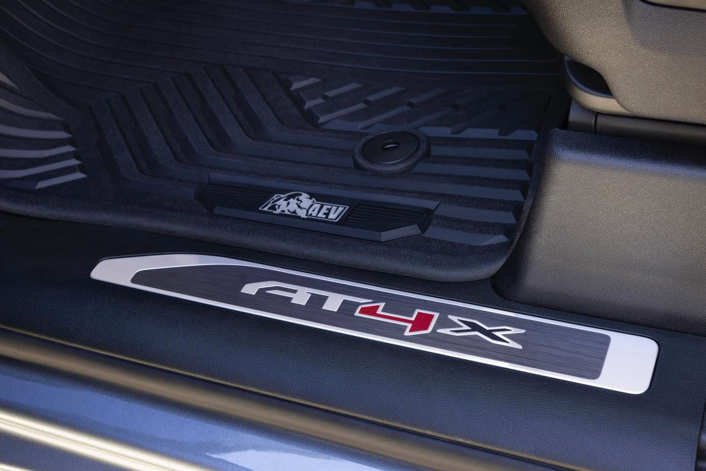 GMC & AEV Team Up For Special Edition 2023 Sierra AT4X 6 GMC Sierra AT4X AEV Edition