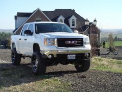 My 07 Sierra 6" Fabtech with 35x12.5x18 tires