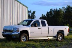 07 2500HD long box ext cab 4x4 LT