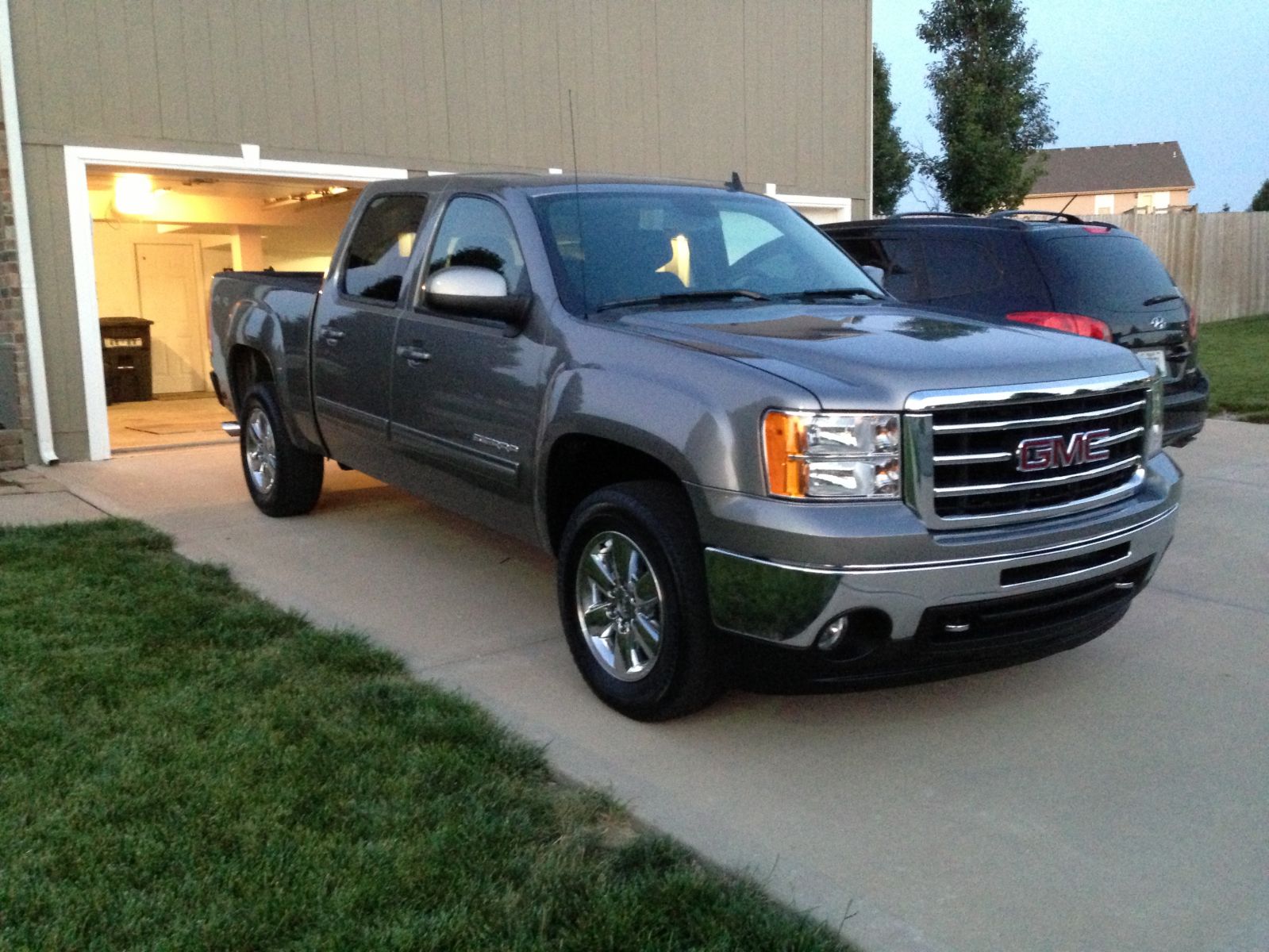 2012 GMC Sierra SLE (new to me) 