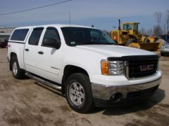 2007 GMC Sierra Crew Cab (passenger side)