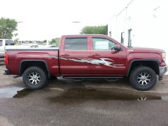 Leveling Kit (Front & Rear) with Custom Wheels & Graphics
