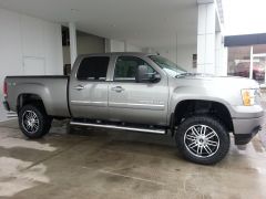 Leveling Kit with Custom Wheels