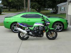 2000 ZRX1100 Kawasaki & 2010 Camaro