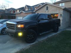 305/55 Toyo a/t2 on 20" Fuel Mavericks