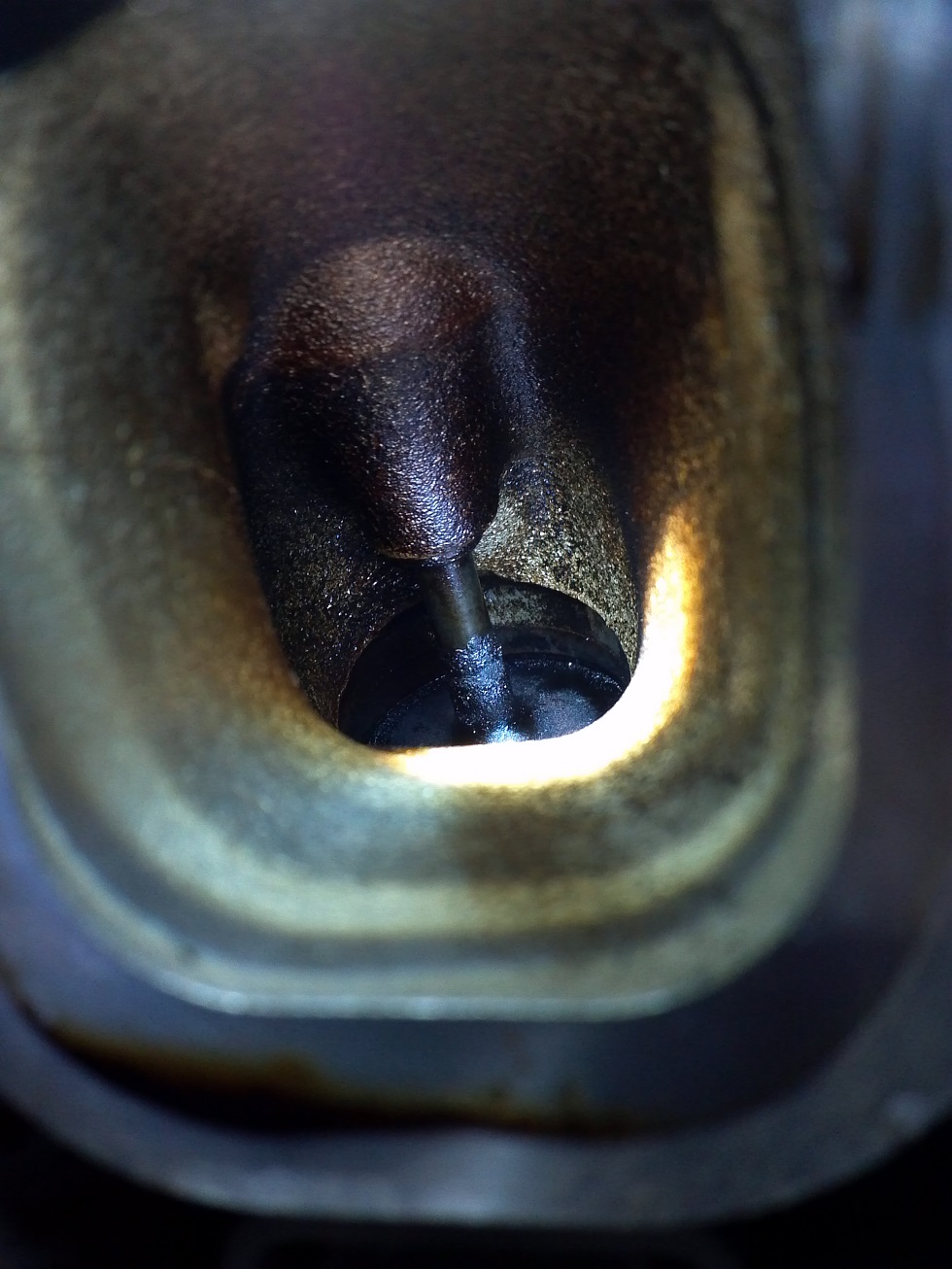 Intake manifold off with pics of intake valves with deposits. 2014
