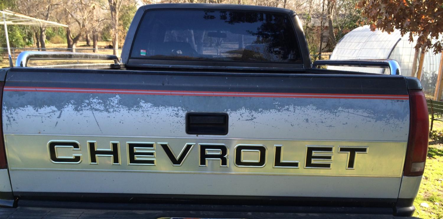 1994 chevy silverado discount tailgate emblem