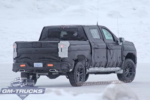 2019ChevroletSilverado_SpyShots_010.jpg