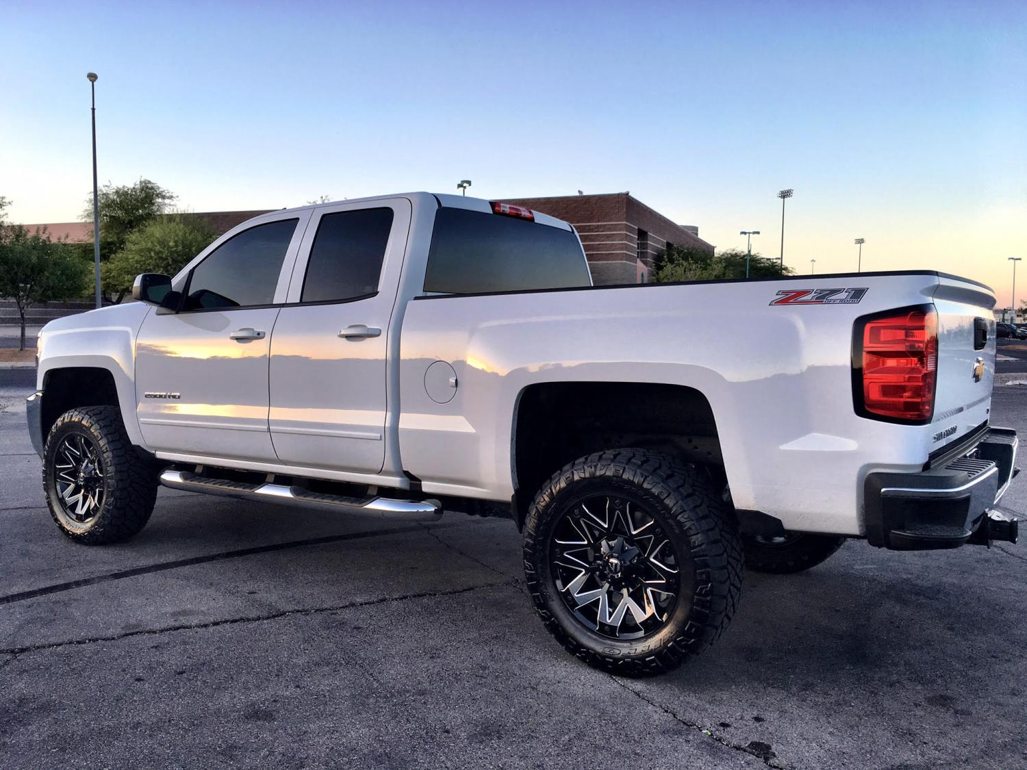 2016 Silverado 2500 - Nitto Ridge Grapplers 295/60/20 - 2015 / 2016 ...