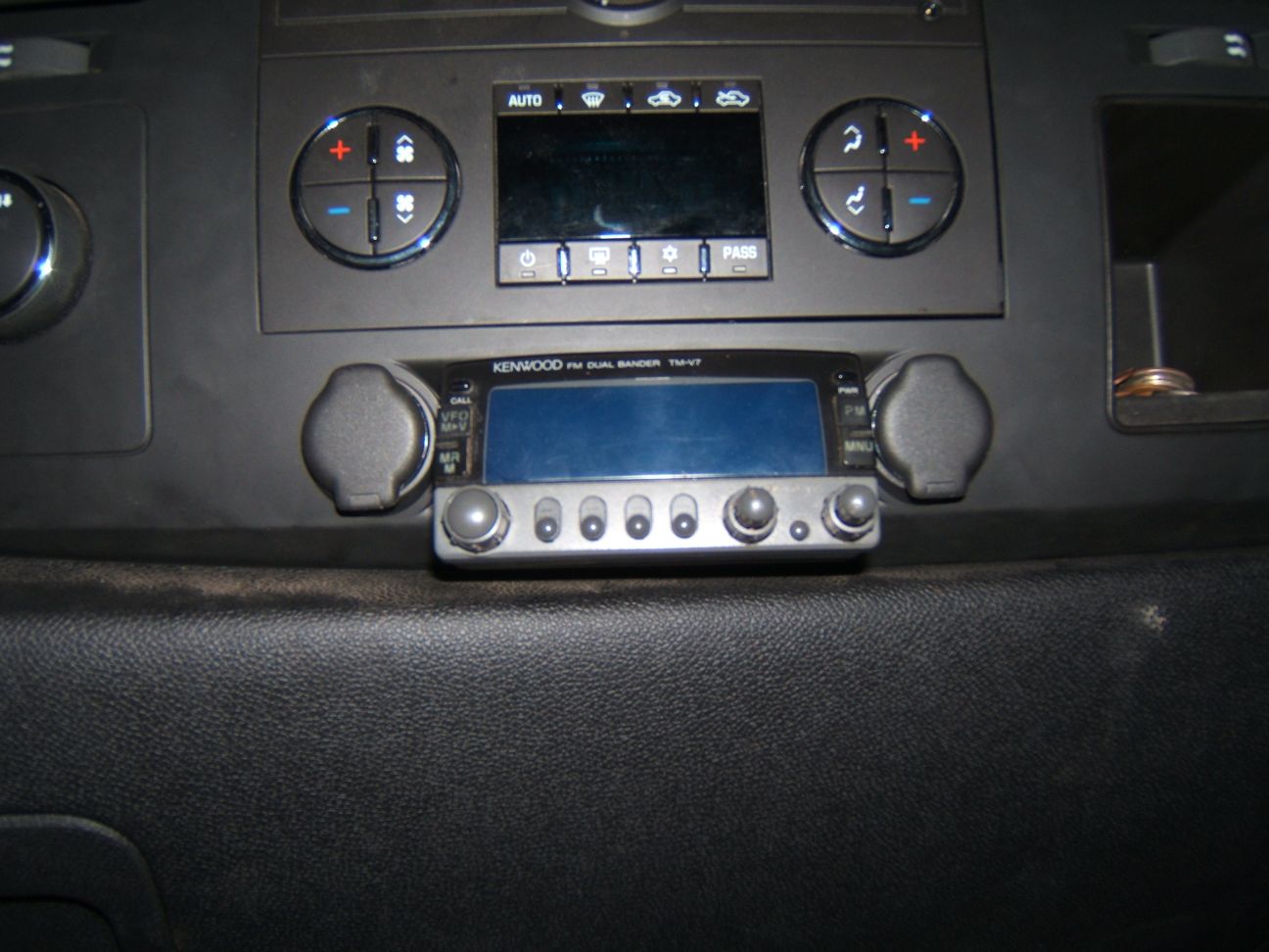 Cb Radio And Antenna 19992013 Silverado & Sierra 1500