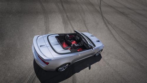 Camaro convertible media tonneau.jpg