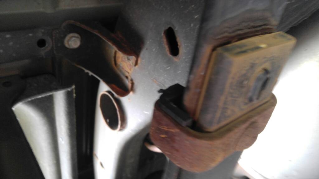 Spring Clamps Reduce Rear Vibration Page 11 20142018 Silverado