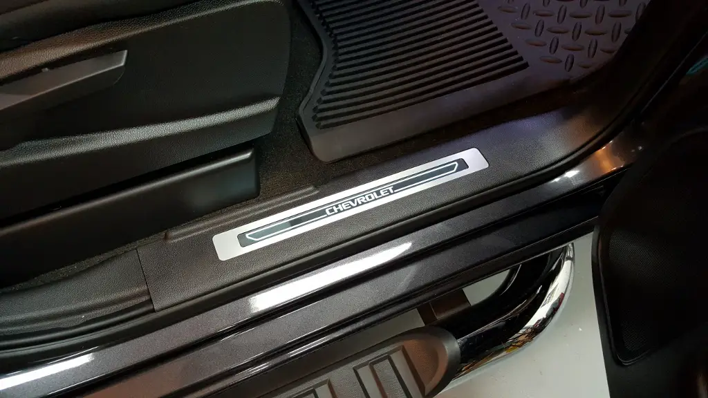 Illuminated Door Sill Plates Page 2 20142018 Silverado & Sierra