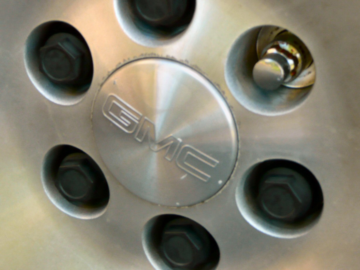 Aluminum Wheels Flaking... 19992013 Silverado & Sierra 1500 GM