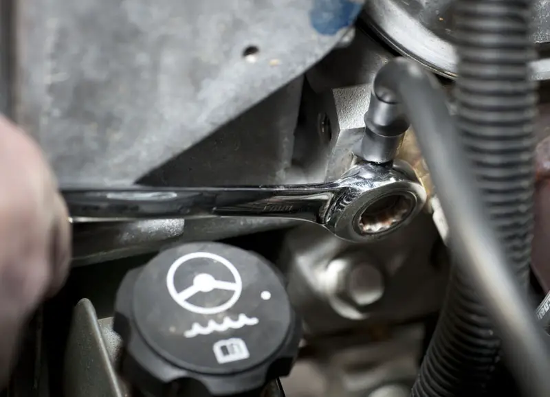 2015 GMC Sierra Bolt Size for ground on 3 battery bank setup 2014