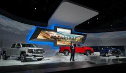2015ChevroletColoradoLA04.jpg